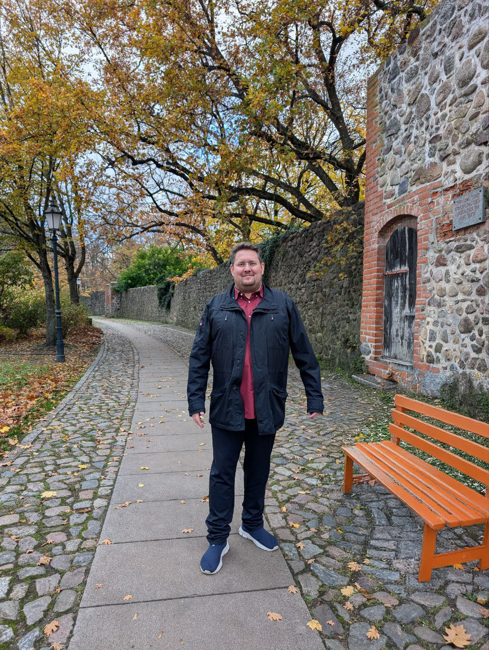 Mehr Sitzbänke am Stadtmauerweg